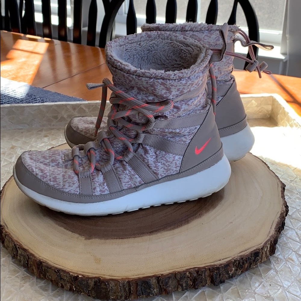 Nike boots, size 8